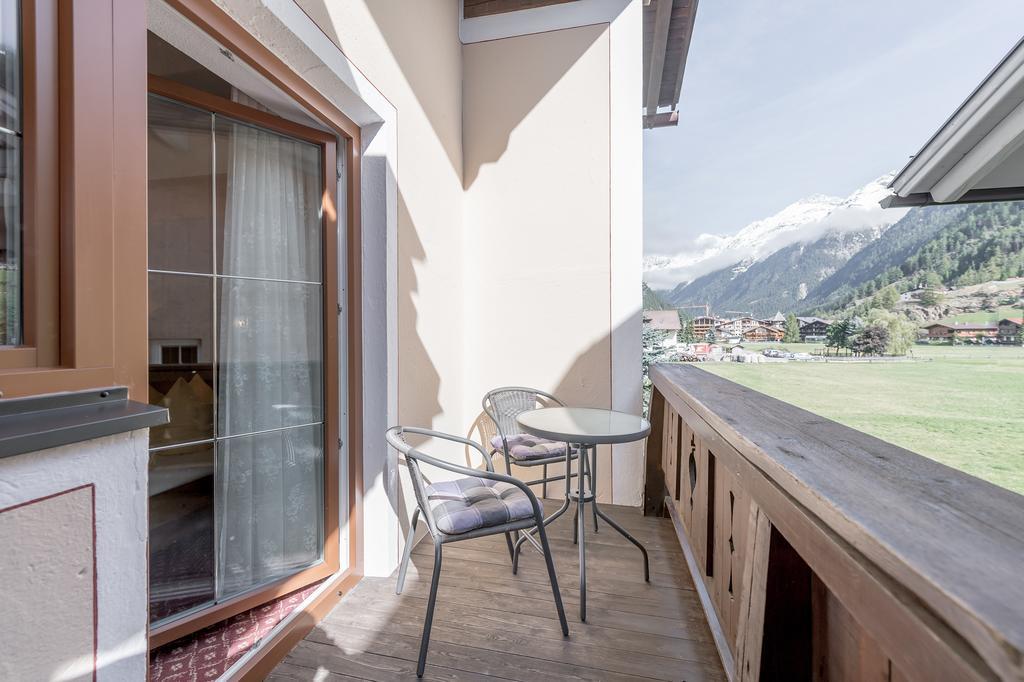 Ferienhaus Apart Sonnzeit Сьолден Стая снимка