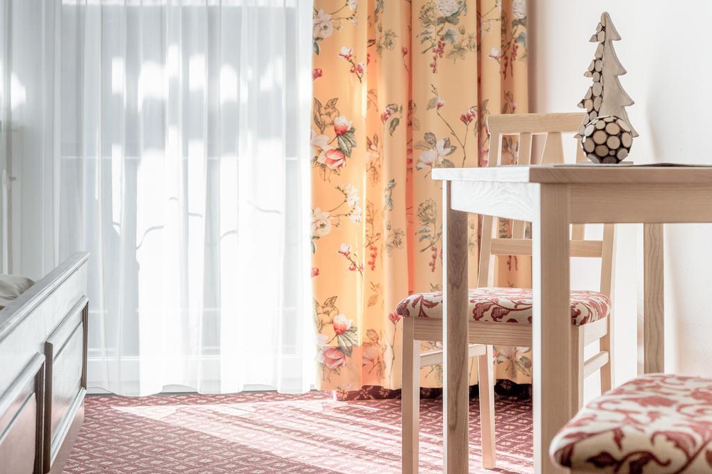 Ferienhaus Apart Sonnzeit Сьолден Стая снимка