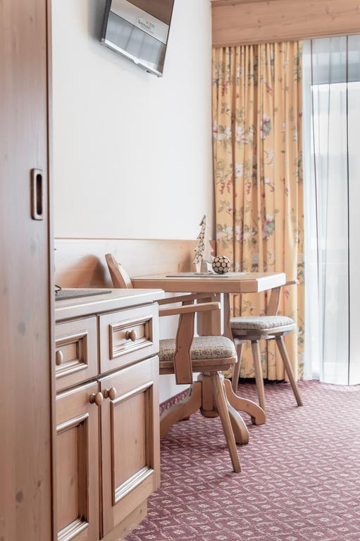 Ferienhaus Apart Sonnzeit Сьолден Стая снимка